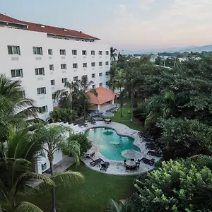 comfort-inn-puerto-vallarta.hotelspuertovallarta.org/